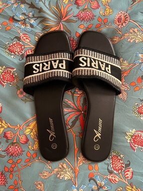 Paris Logo Slide Sandals in Black